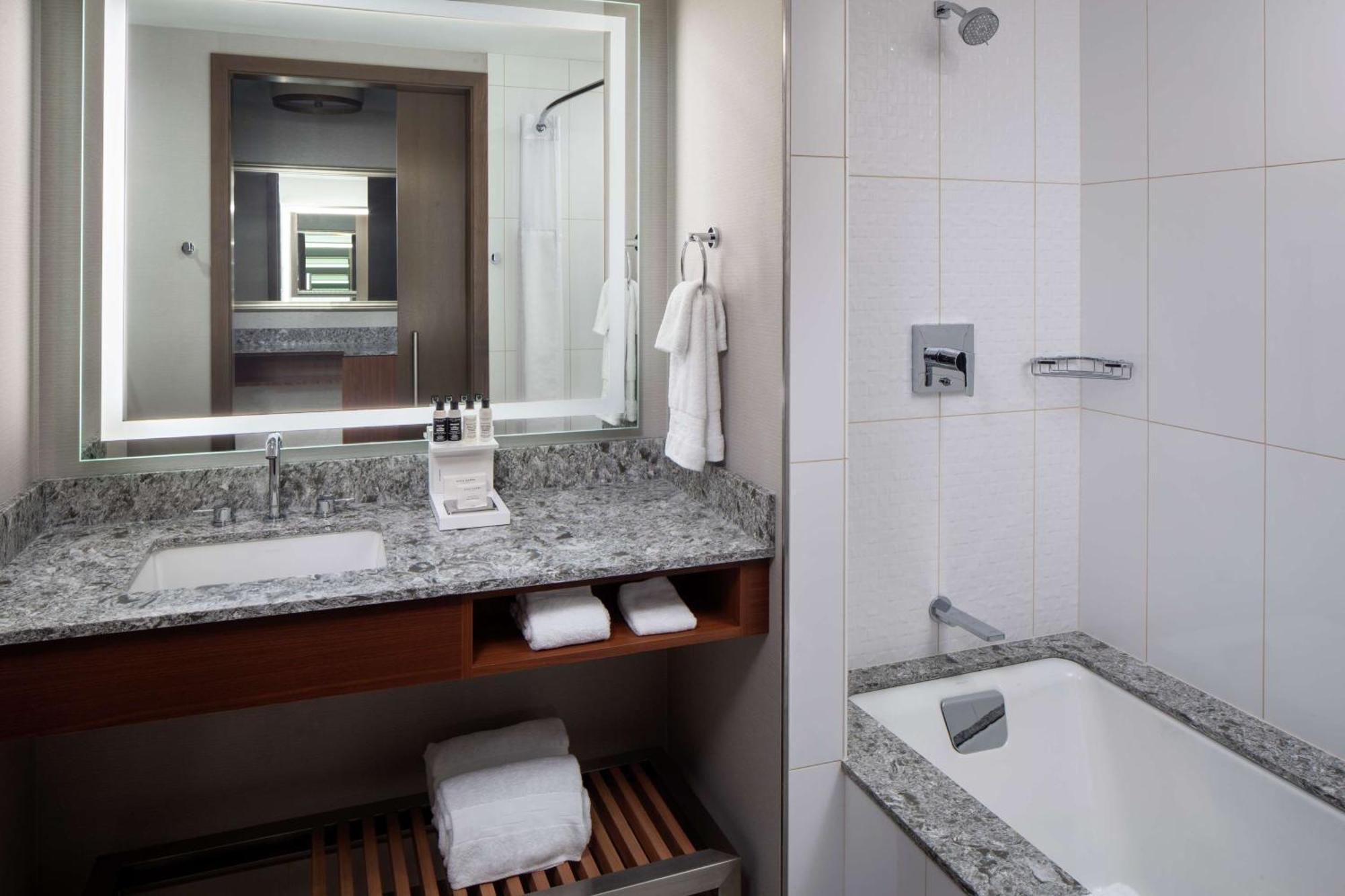 Hilton Rochester Mayo Clinic Area Ngoại thất bức ảnh